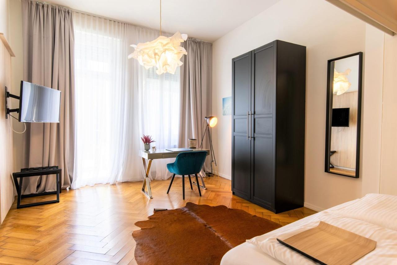 Luxstay - Self-check-in Hotel 3*