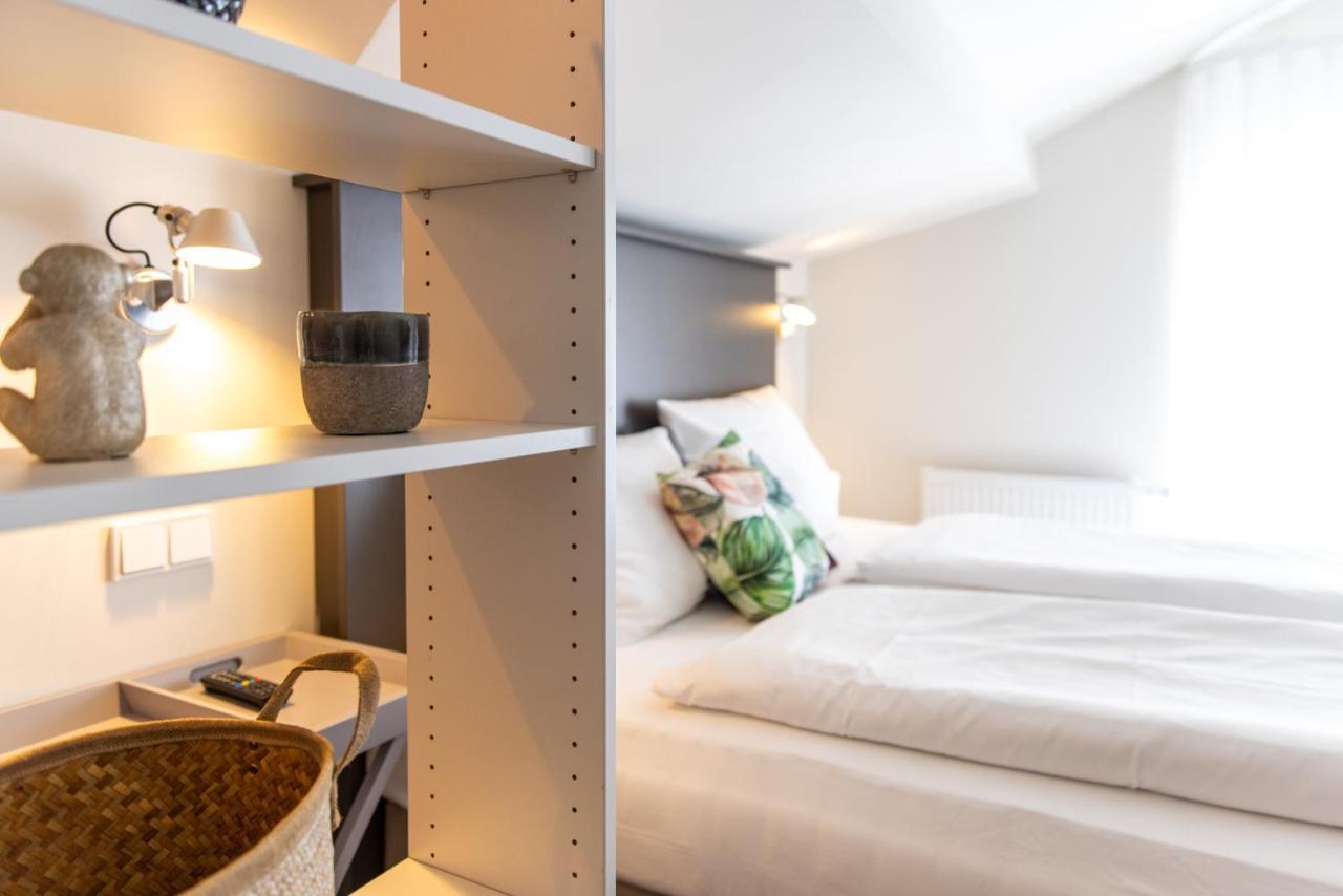 Luxstay - Self-check-in